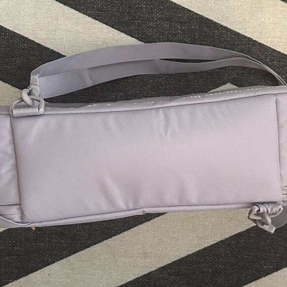 Nike Iridescent Logo Shoe Bag – Lavender Gray, Excellent Condition - Picture 3 of 7